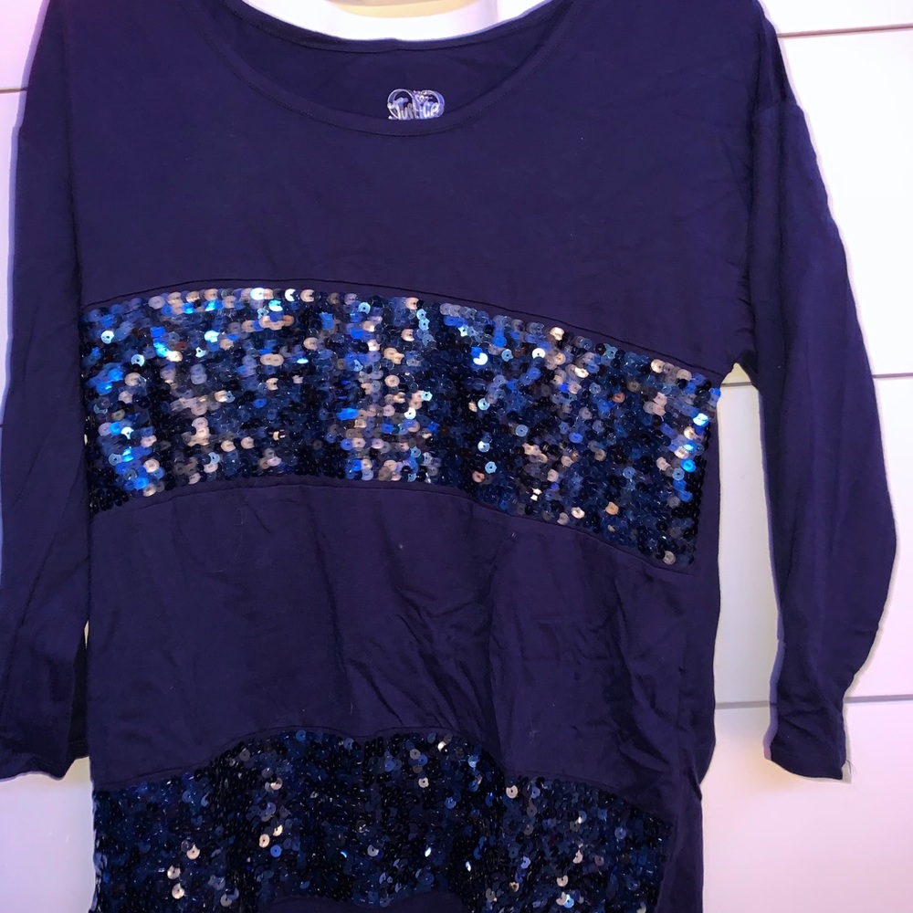 Shiny long sleeve shirt